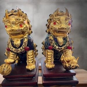 A VINTAGE Pair of Cloisonne Copper Enamel Foo Fu Dog Lion Statues